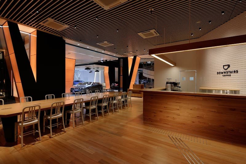 ダウンステアーズコーヒーの店内風景