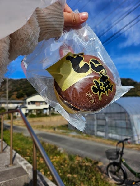 伝助菓子店の店内風景
