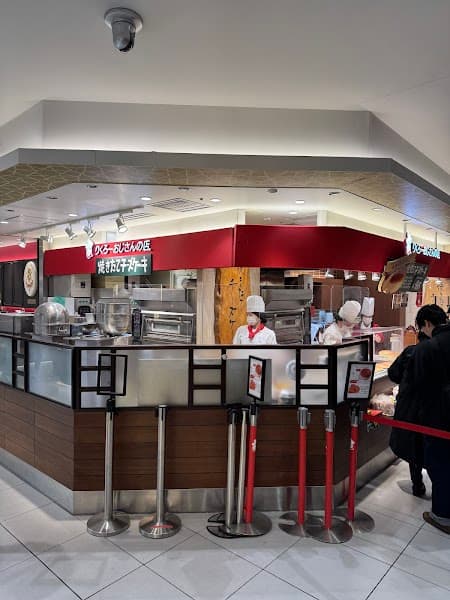 りくろーおじさんの店 大丸梅田店の店内風景