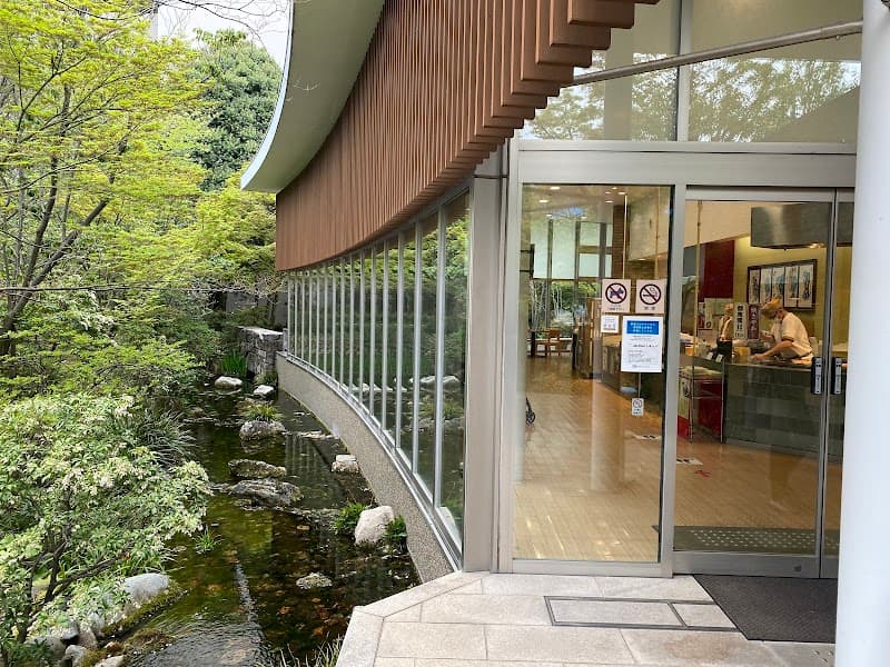 御座候 工場ショップの店内風景