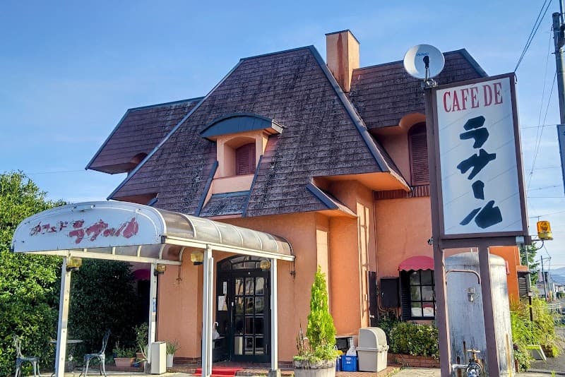 カフェ・ド・ラサールの店内風景