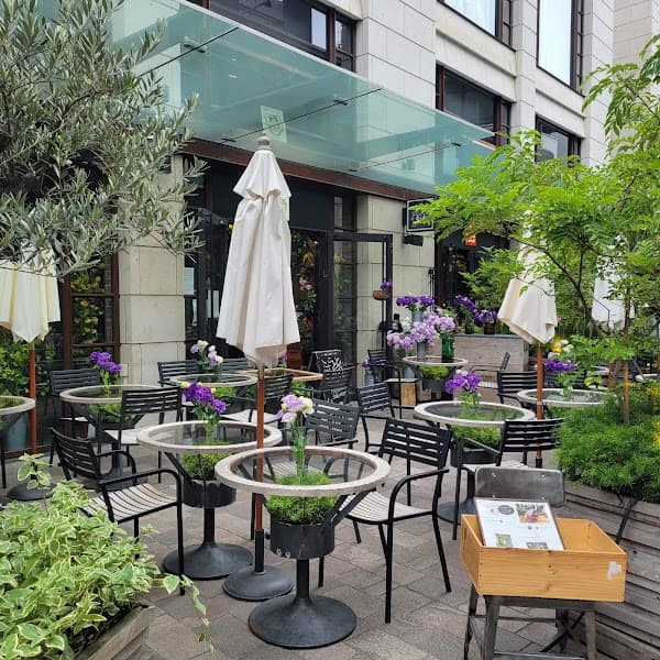 Aoyama Flower Market TEA HOUSE 赤坂Bizタワー店