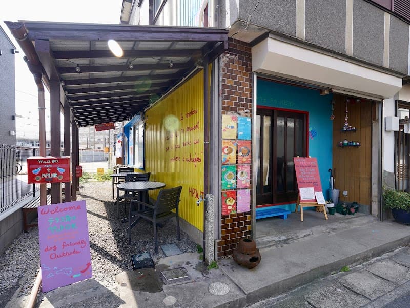 CAFE des 2 PAPILLONS カフェドゥパピヨンの写真