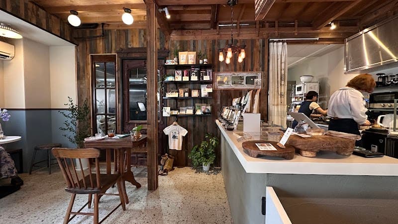 Basking Coffee ropponmatsuの写真