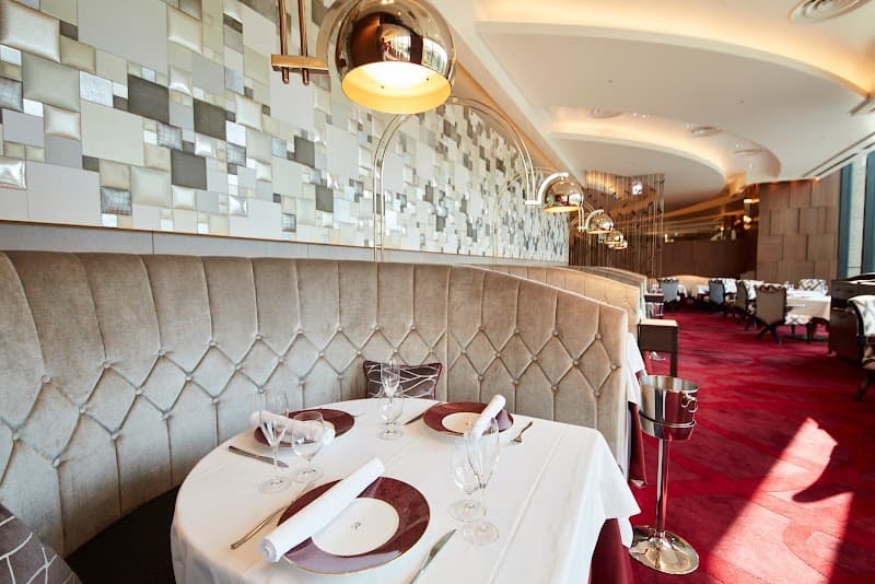 ロッシニテラスの店内風景