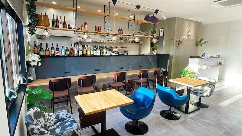 Dining cafe 106