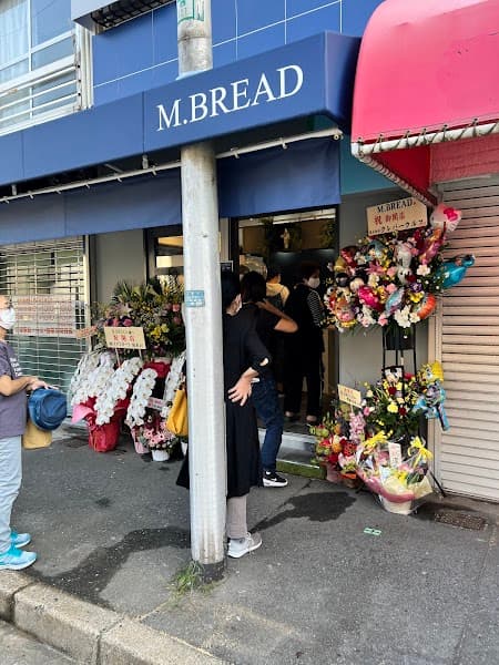 M.BREAD